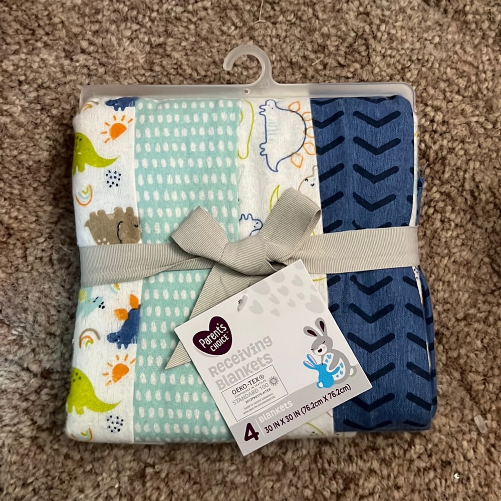 4 pack of Parents Choice receiving blankets